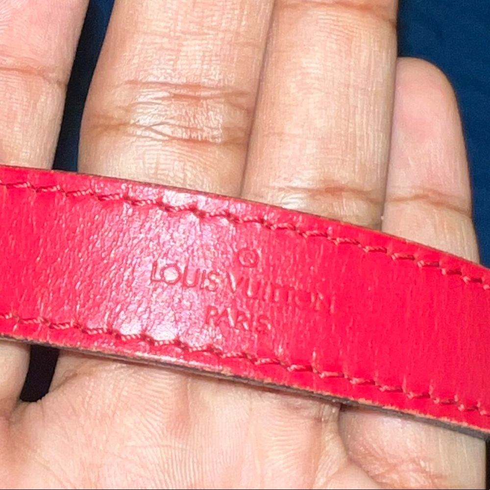 Beautiful Vibrant Red ❤️‍🔥Louis Vuitton Epi Noé customized with rhinestone’s ✨ - Picture 10 of 11